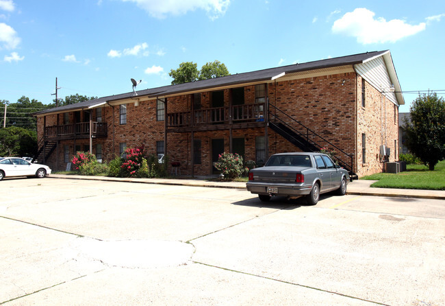 Primary Photo - Bayou Rouge Apartments