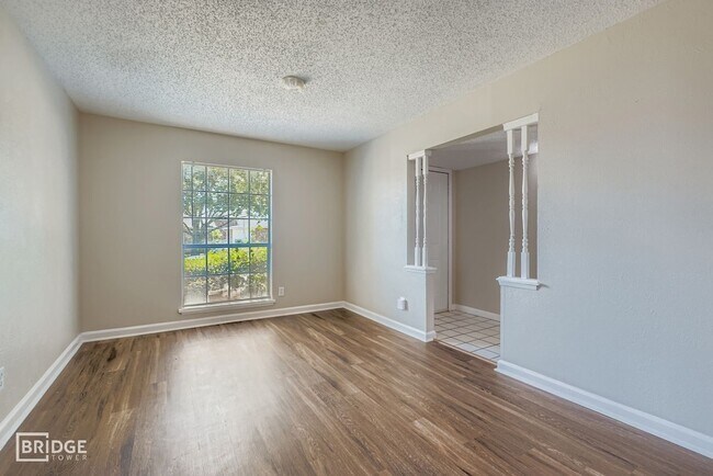 Building Photo - 9117 Fairmont Cir