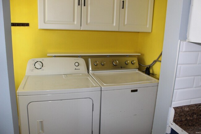 Building Photo - 2300 Haven Dr