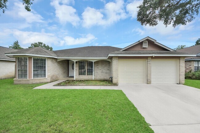 Building Photo - 15739 Oak Mountain Dr