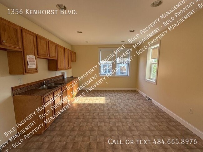 Building Photo - 1356 Kenhorst Blvd