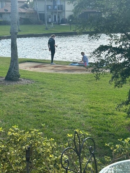 Building Photo - 4265 Island Cir