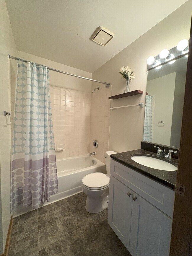 Building Photo - 36 Gant Cir