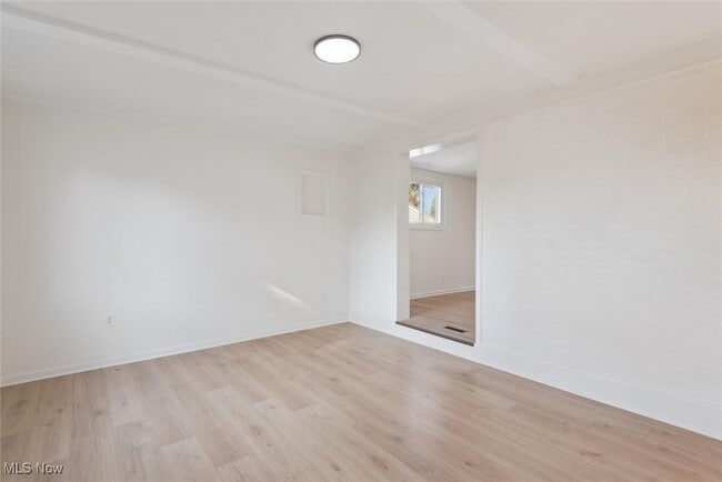 Building Photo - 6470 Sandfield Dr