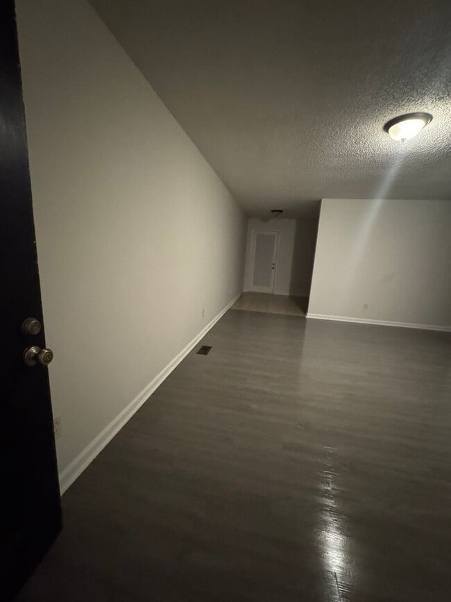 Building Photo - Welcome home!