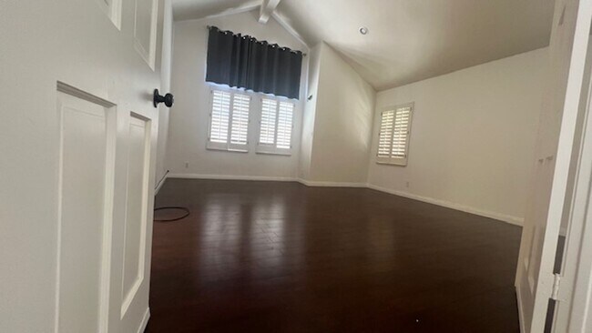 Building Photo - Elegant House in Playa Del ray