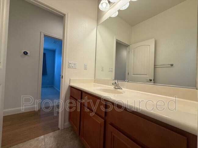 Building Photo - 333 Catmint St