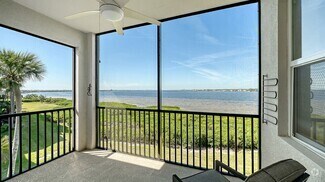 Building Photo - SPECTACULAR Water View At This 2 Bed 2 Bat...