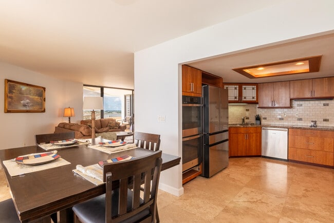 Building Photo - 5070 N Ocean Dr