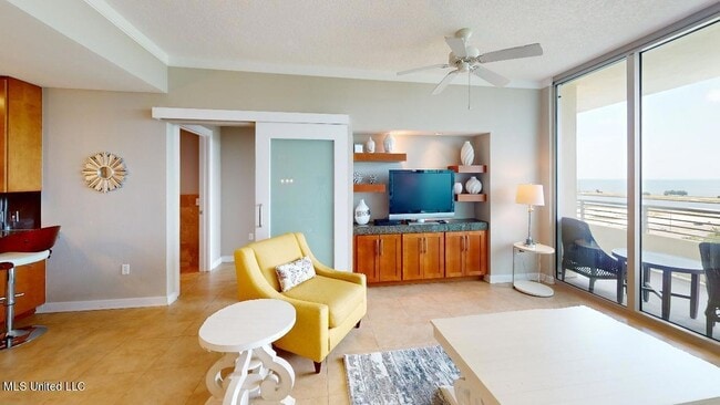 Building Photo - 2060 Beach Blvd