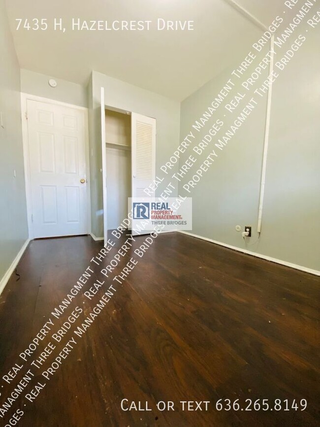 Building Photo - 7435 Hazelcrest Dr