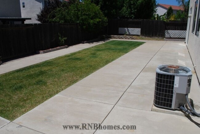 Building Photo - 6301 Bluebill Ct