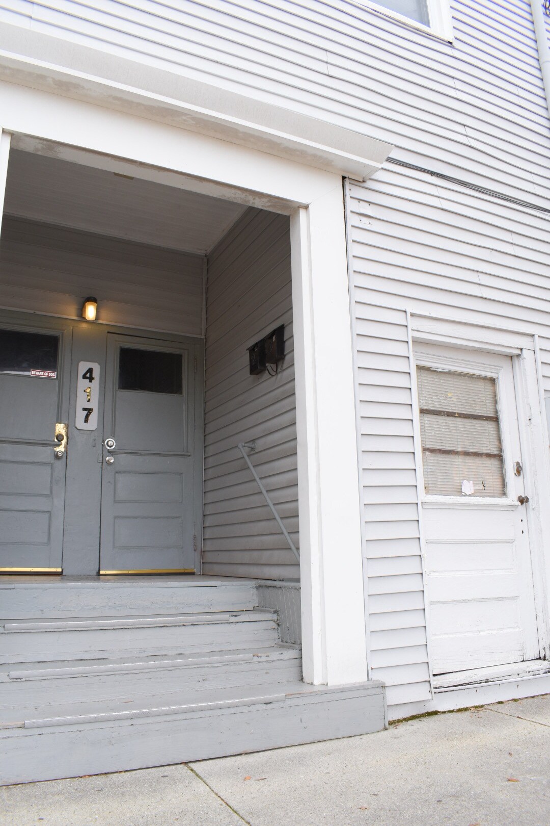 Building Photo - 417 N 5th Ave