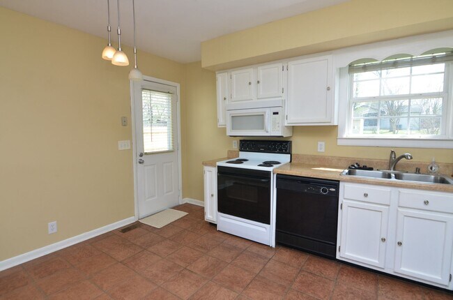 Building Photo - 4924 Teton Dr