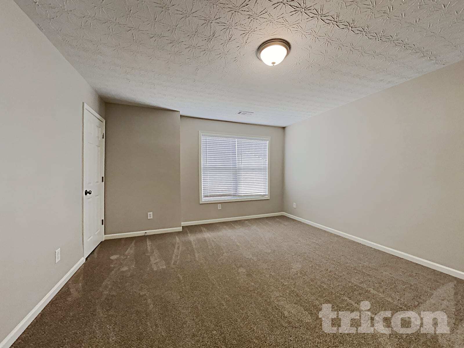 Building Photo - 104 Lantana Trail