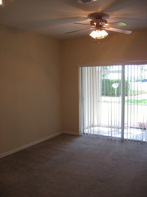 Building Photo - Cypress Landing 8205