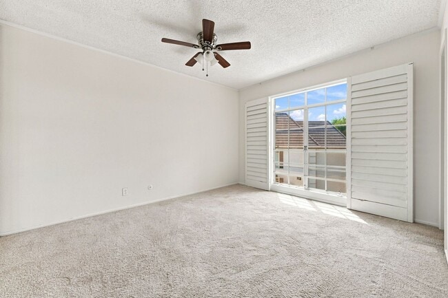 Building Photo - 300 Cagney Ln