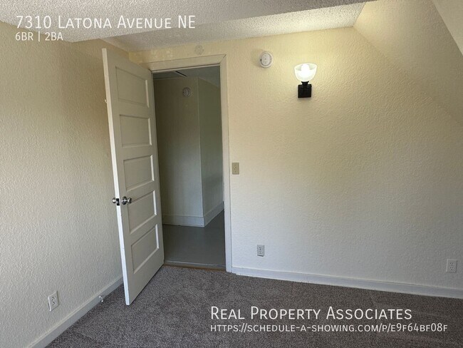 Building Photo - 7310 Latona Ave NE