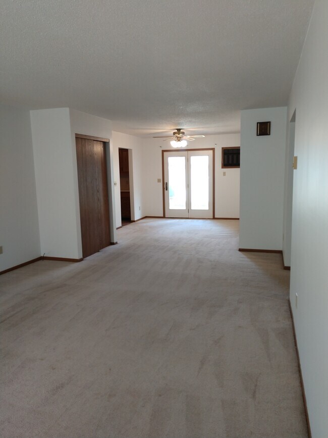 Building Photo - 1954 Brookhaven Dr