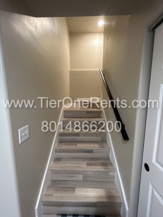 Building Photo - This property offers a NO DEPOSIT option a...
