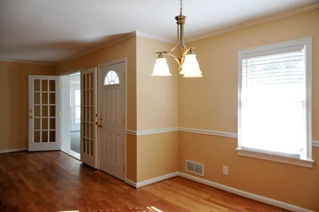 Building Photo - 1278 Fairhill Ln NE