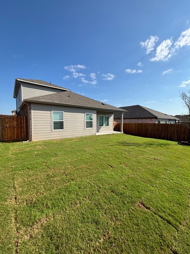 Building Photo - 3410 Marie Dr
