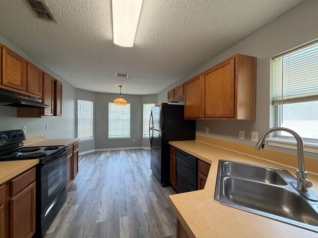Building Photo - 4339 Hanging Moss Dr