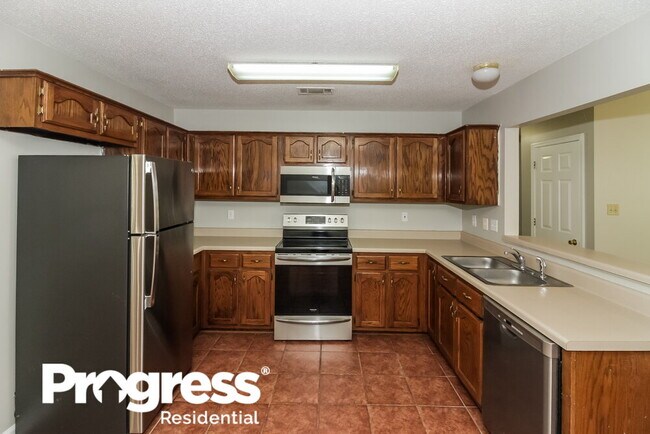 Building Photo - 8887 Hidden Springs Cove