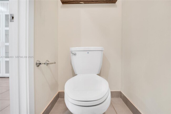 Building Photo - 8151 NW 104th Ave