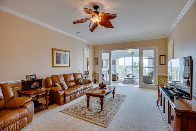 Building Photo - 38 Harbour Isle Dr E