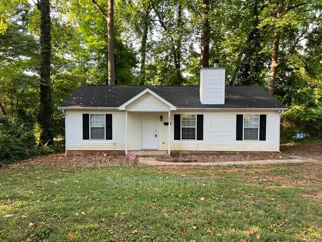 Primary Photo - 1228 Woodland Dr