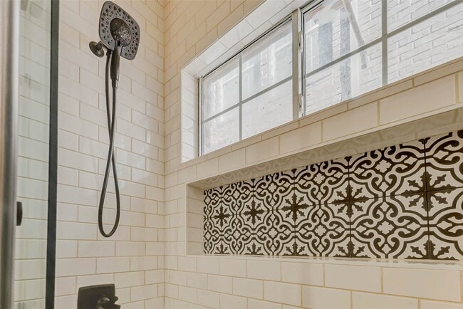 Building Photo - 2828 W Holcombe Blvd