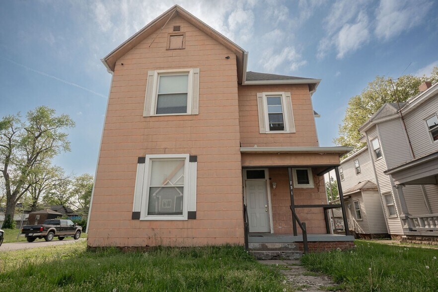 Building Photo - 731 S 7th St