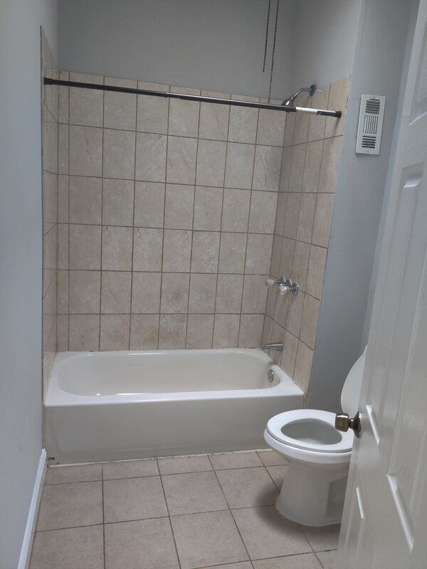 Building Photo - 628 N 55th St