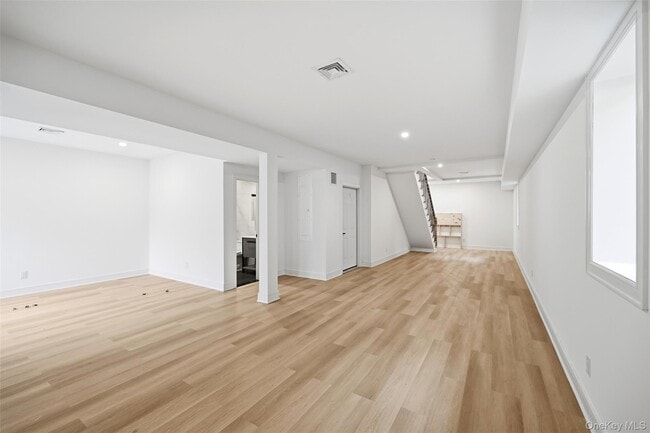 Building Photo - 67 Paulding Ln