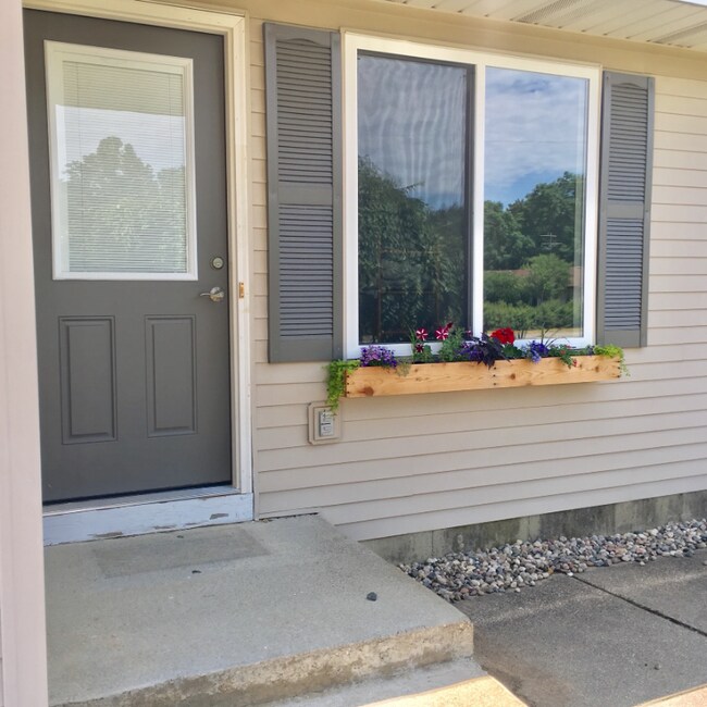 Building Photo - 7644 Deer Track Run