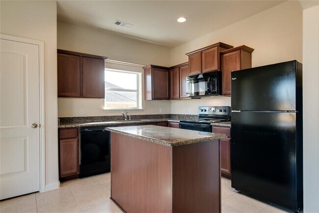 Building Photo - 13033 Tobin Dr
