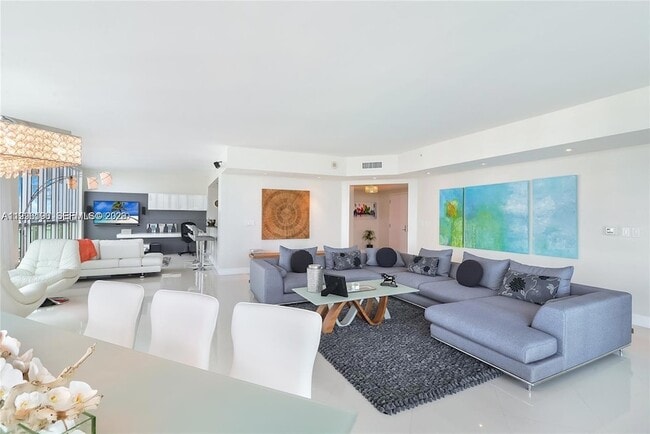 Building Photo - 3535 S Ocean Dr