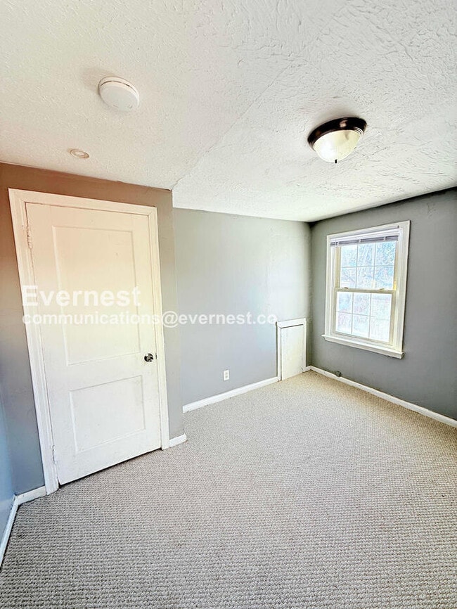 Building Photo - 12131 Schaefer Hwy