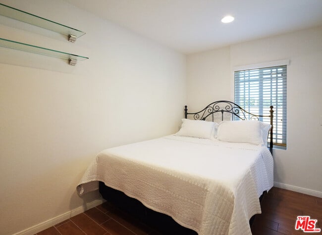 Building Photo - 2501 Ralston Ln