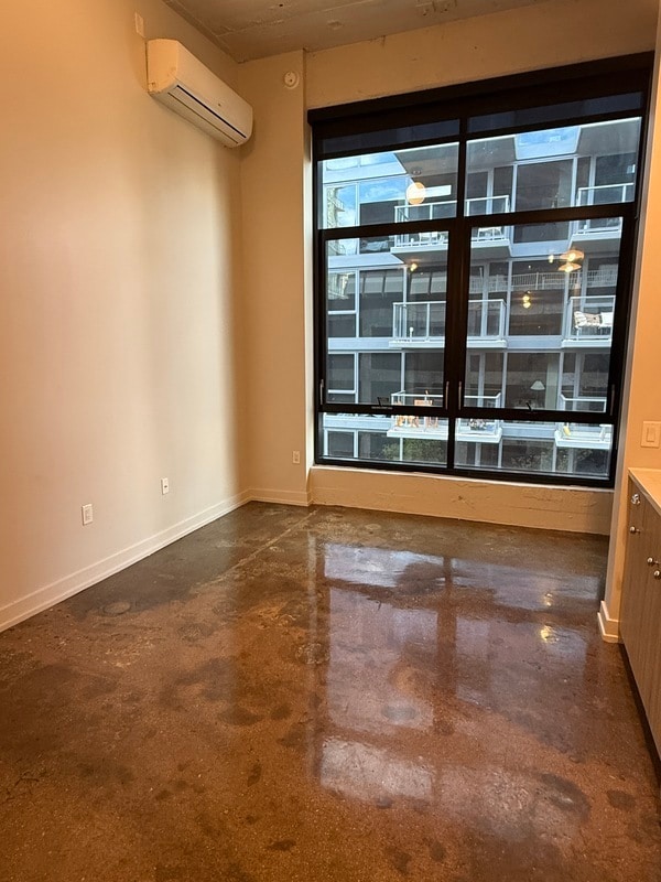 Building Photo - 700 N La Salle Dr