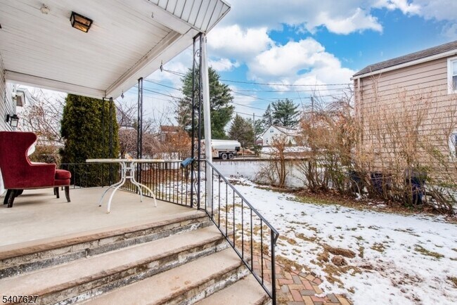 Building Photo - 106 Sadler Rd