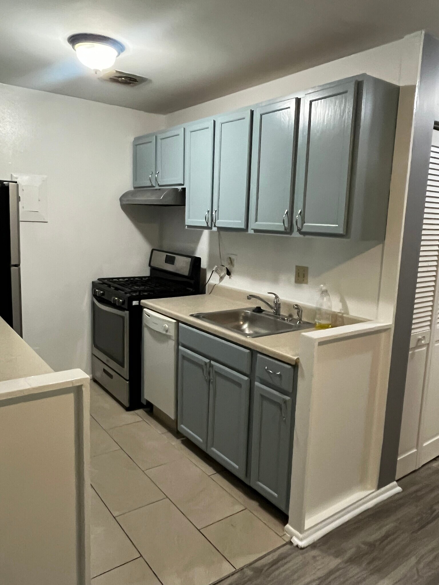 Kitchen - 5400 85th Ave