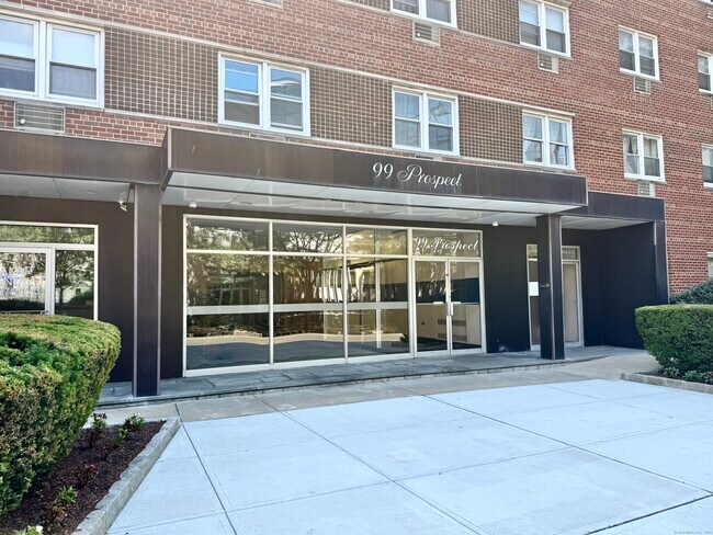 Building Photo - 99 Prospect St