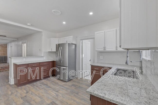 Building Photo - 3830 N Williams St