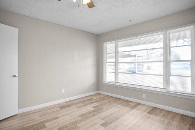 Building Photo - 4309 42nd St