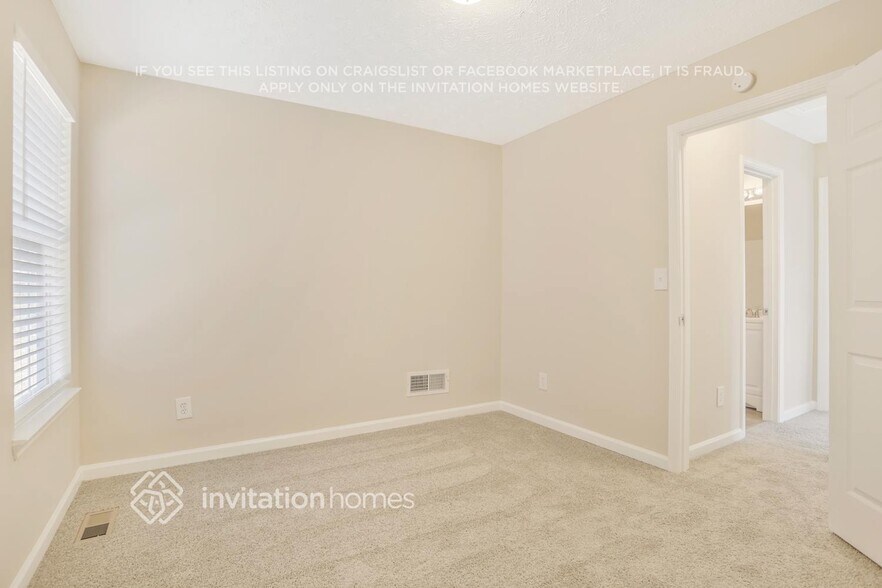 Building Photo - 5765 Old Carriage Dr