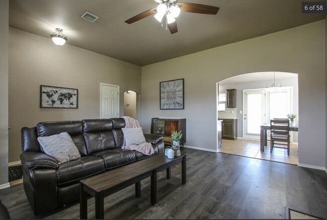 Building Photo - Great Broken Arrow Home, 3 bed 2 bath