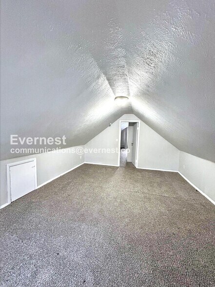 Building Photo - 12110 Lenacrave Ave