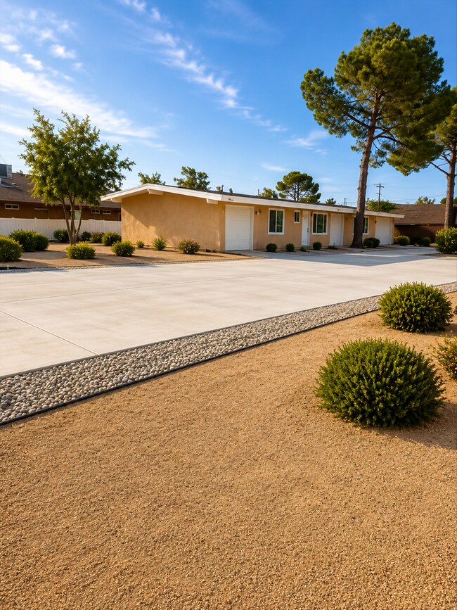 Building Photo - 15643 Sueno Ln